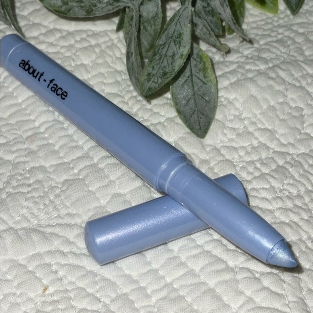 About Face Light Blue Eye Shadow Pencil